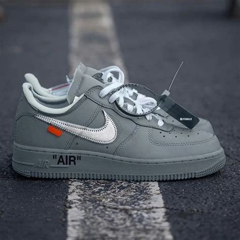 nike air force grauer streifen|Nike af1 Off-White shoes.